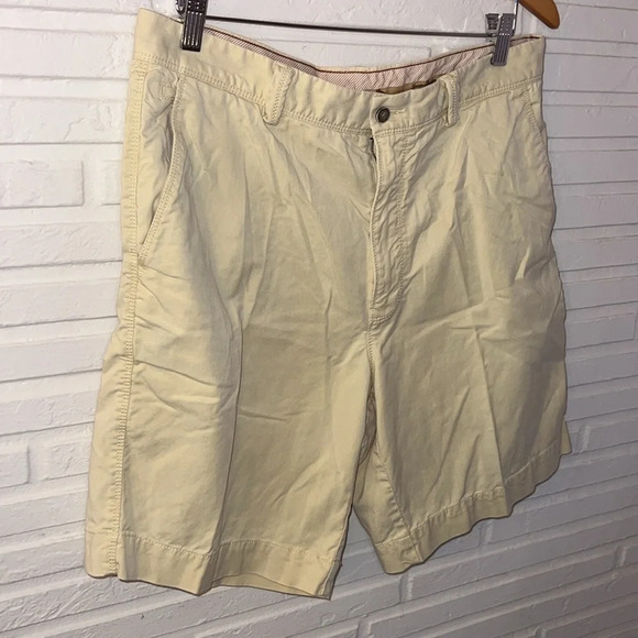 Tommy Bahama Pale Yellow Cotton Blend Shorts, Men’s Size 34 - Picture 2 of 8
